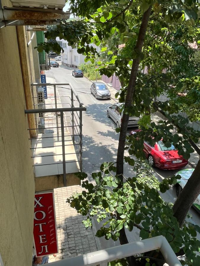 Hotel Kredo Sliven エクステリア 写真