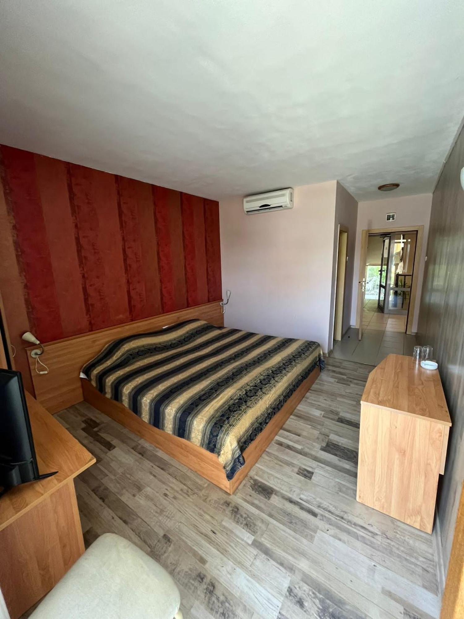 Hotel Kredo Sliven エクステリア 写真