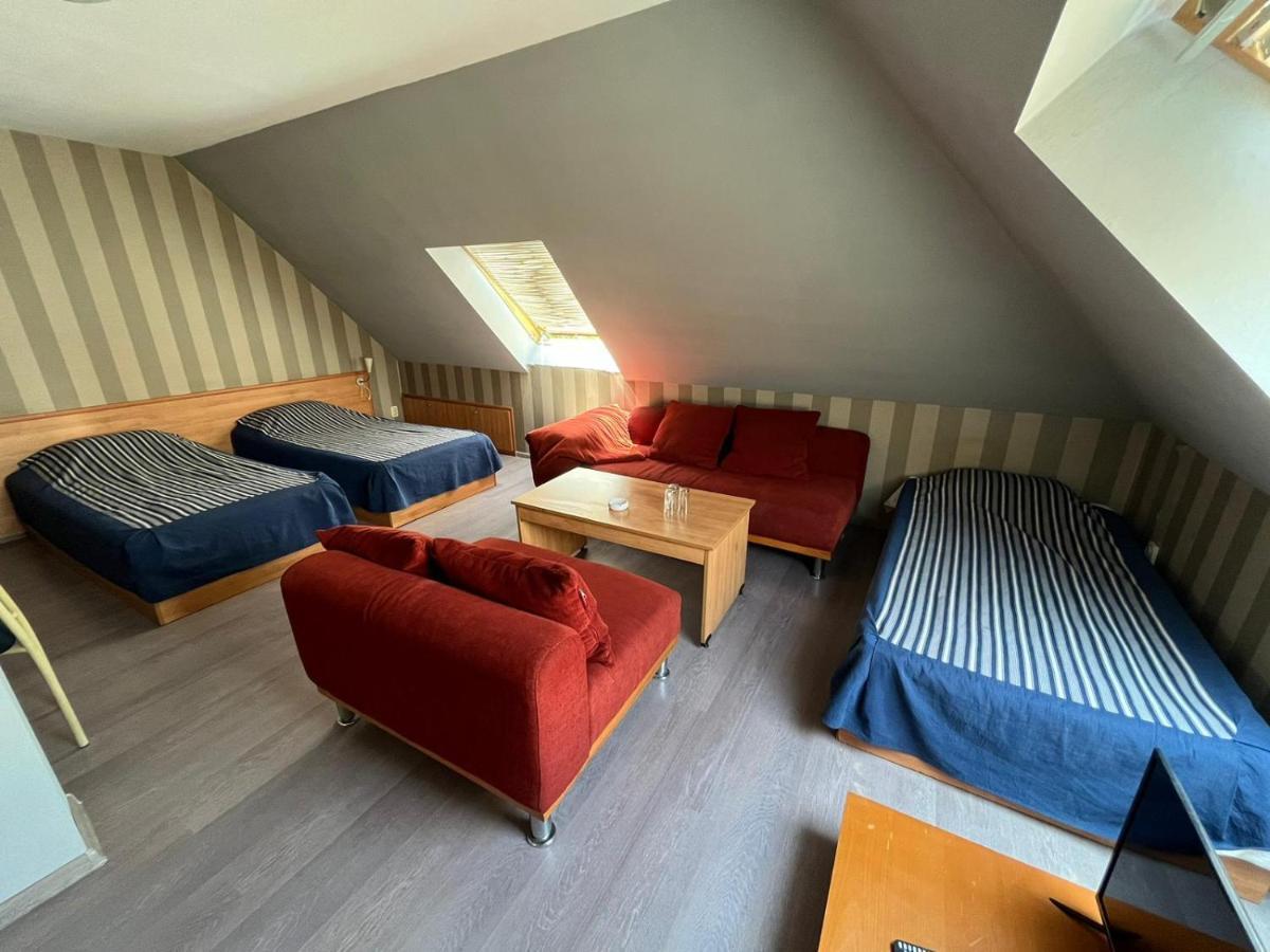 Hotel Kredo Sliven エクステリア 写真