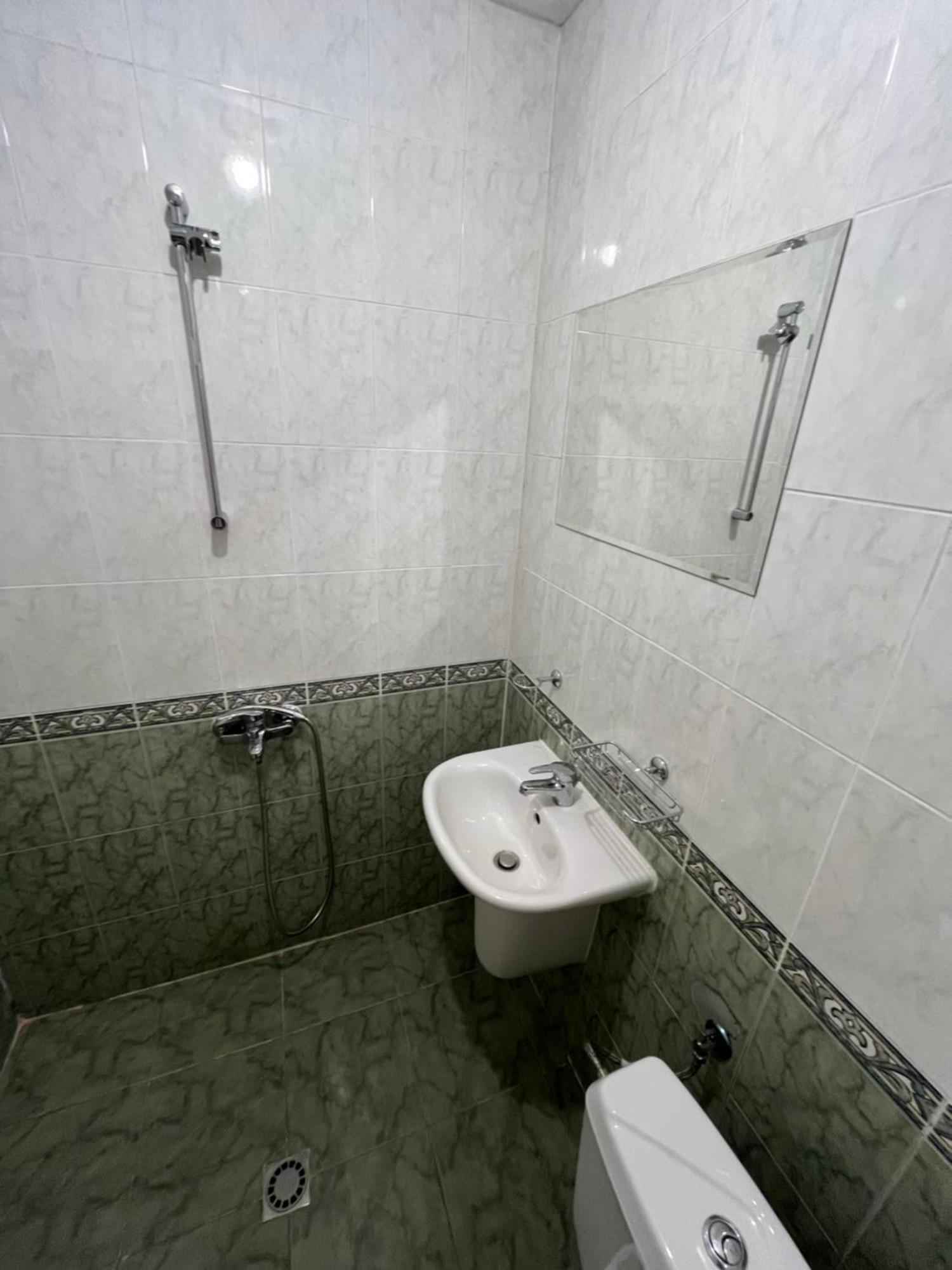 Hotel Kredo Sliven エクステリア 写真